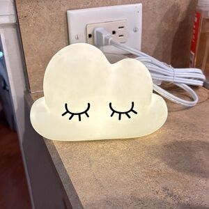 Scentsy Above The Clouds Night Light Wax Warmer- Full Size- Lights Up-